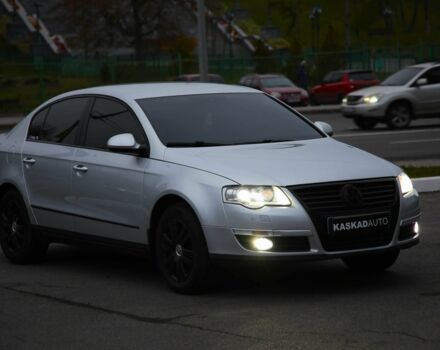 Сірий Фольксваген Пассат, об'ємом двигуна 1.8 л та пробігом 241 тис. км за 6900 $, фото 2 на Automoto.ua