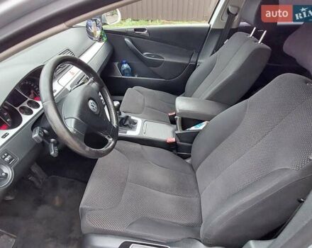 Сірий Фольксваген Пассат, об'ємом двигуна 1.8 л та пробігом 356 тис. км за 6150 $, фото 11 на Automoto.ua