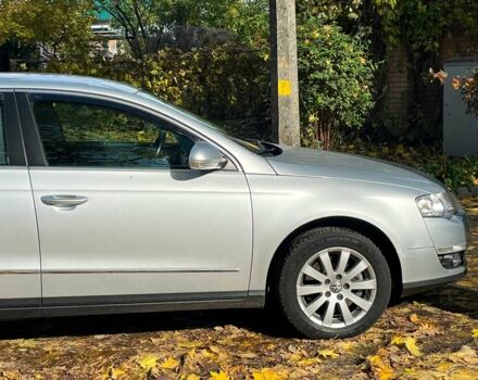 Сірий Фольксваген Пассат, об'ємом двигуна 1.8 л та пробігом 258 тис. км за 6890 $, фото 13 на Automoto.ua