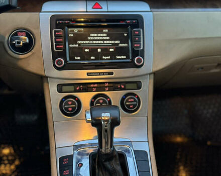 Сірий Фольксваген Пассат, об'ємом двигуна 1.97 л та пробігом 308 тис. км за 6500 $, фото 12 на Automoto.ua