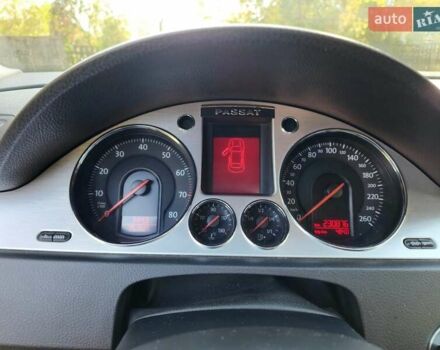 Серый Фольксваген Пассат, объемом двигателя 1.8 л и пробегом 230 тыс. км за 7500 $, фото 11 на Automoto.ua