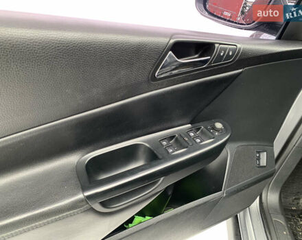 Сірий Фольксваген Пассат, об'ємом двигуна 1.8 л та пробігом 291 тис. км за 4950 $, фото 14 на Automoto.ua