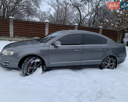 Сірий Фольксваген Пассат, об'ємом двигуна 1.8 л та пробігом 291 тис. км за 4950 $, фото 12 на Automoto.ua