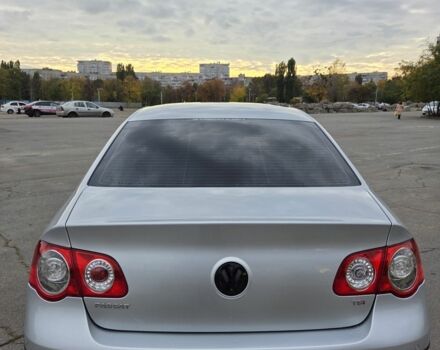 Серый Фольксваген Пассат, объемом двигателя 1.8 л и пробегом 239 тыс. км за 6799 $, фото 1 на Automoto.ua