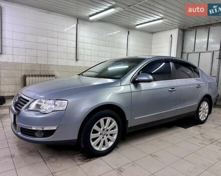Серый Фольксваген Пассат, объемом двигателя 1.8 л и пробегом 290 тыс. км за 5499 $, фото 3 на Automoto.ua