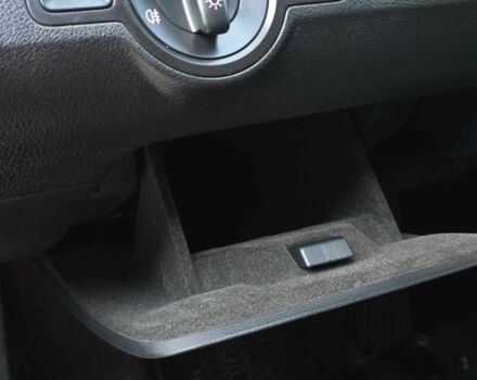 Серый Фольксваген Пассат, объемом двигателя 1.8 л и пробегом 240 тыс. км за 6499 $, фото 17 на Automoto.ua