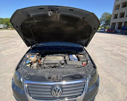 Серый Фольксваген Пассат, объемом двигателя 1.8 л и пробегом 300 тыс. км за 5400 $, фото 9 на Automoto.ua