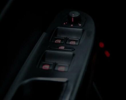 Сірий Фольксваген Пассат, об'ємом двигуна 1.8 л та пробігом 241 тис. км за 6900 $, фото 18 на Automoto.ua