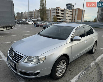 Серый Фольксваген Пассат, объемом двигателя 1.8 л и пробегом 267 тыс. км за 7300 $, фото 1 на Automoto.ua