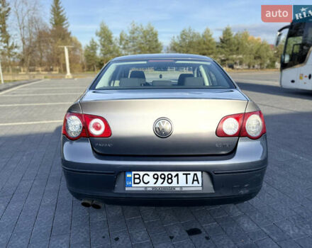 Серый Фольксваген Пассат, объемом двигателя 2 л и пробегом 309 тыс. км за 5900 $, фото 9 на Automoto.ua