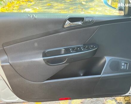 Серый Фольксваген Пассат, объемом двигателя 1.8 л и пробегом 258 тыс. км за 7390 $, фото 14 на Automoto.ua