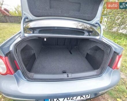 Серый Фольксваген Пассат, объемом двигателя 1.8 л и пробегом 230 тыс. км за 7500 $, фото 9 на Automoto.ua