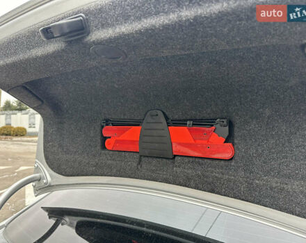 Сірий Фольксваген Пассат, об'ємом двигуна 2 л та пробігом 272 тис. км за 6999 $, фото 34 на Automoto.ua