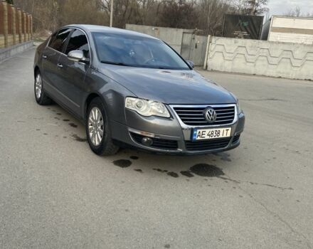 Сірий Фольксваген Пассат, об'ємом двигуна 1.8 л та пробігом 174 тис. км за 5800 $, фото 3 на Automoto.ua