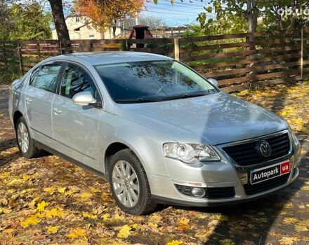 Серый Фольксваген Пассат, объемом двигателя 1.8 л и пробегом 258 тыс. км за 7390 $, фото 2 на Automoto.ua