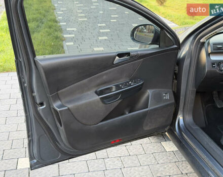 Сірий Фольксваген Пассат, об'ємом двигуна 2 л та пробігом 310 тис. км за 5800 $, фото 14 на Automoto.ua