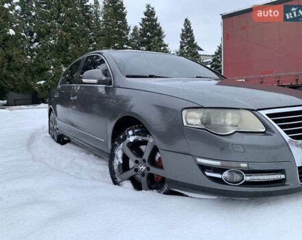 Сірий Фольксваген Пассат, об'ємом двигуна 1.8 л та пробігом 291 тис. км за 4950 $, фото 1 на Automoto.ua