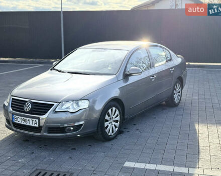 Серый Фольксваген Пассат, объемом двигателя 2 л и пробегом 309 тыс. км за 5900 $, фото 7 на Automoto.ua