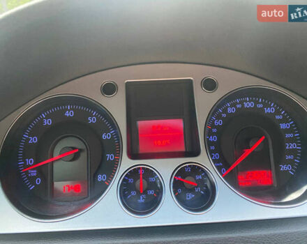 Серый Фольксваген Пассат, объемом двигателя 1.8 л и пробегом 230 тыс. км за 6300 $, фото 5 на Automoto.ua