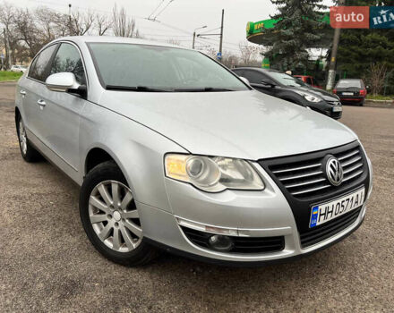 Сірий Фольксваген Пассат, об'ємом двигуна 1.8 л та пробігом 250 тис. км за 5800 $, фото 2 на Automoto.ua