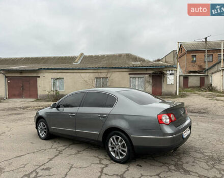 Сірий Фольксваген Пассат, об'ємом двигуна 2 л та пробігом 231 тис. км за 6250 $, фото 4 на Automoto.ua