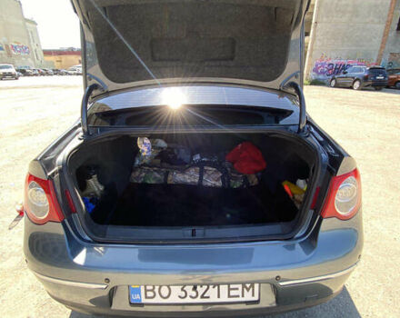 Серый Фольксваген Пассат, объемом двигателя 1.8 л и пробегом 300 тыс. км за 5400 $, фото 10 на Automoto.ua