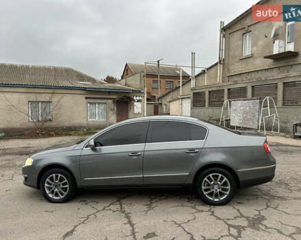 Сірий Фольксваген Пассат, об'ємом двигуна 2 л та пробігом 231 тис. км за 6250 $, фото 3 на Automoto.ua