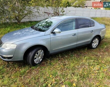 Серый Фольксваген Пассат, объемом двигателя 1.8 л и пробегом 230 тыс. км за 7500 $, фото 2 на Automoto.ua