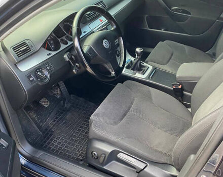 Серый Фольксваген Пассат, объемом двигателя 1.8 л и пробегом 230 тыс. км за 6300 $, фото 7 на Automoto.ua