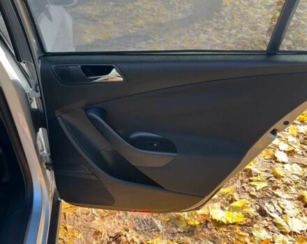 Сірий Фольксваген Пассат, об'ємом двигуна 1.8 л та пробігом 258 тис. км за 6890 $, фото 23 на Automoto.ua