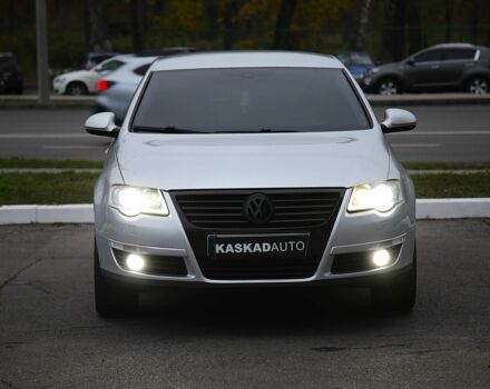 Сірий Фольксваген Пассат, об'ємом двигуна 1.8 л та пробігом 241 тис. км за 6900 $, фото 1 на Automoto.ua