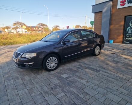 Серый Фольксваген Пассат, объемом двигателя 2 л и пробегом 300 тыс. км за 2786 $, фото 1 на Automoto.ua