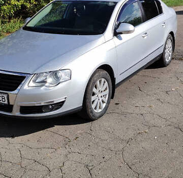 Серый Фольксваген Пассат, объемом двигателя 2 л и пробегом 320 тыс. км за 8000 $, фото 2 на Automoto.ua