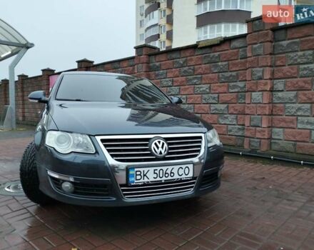 Серый Фольксваген Пассат, объемом двигателя 1.97 л и пробегом 262 тыс. км за 8700 $, фото 3 на Automoto.ua