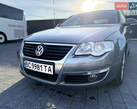 Серый Фольксваген Пассат, объемом двигателя 2 л и пробегом 309 тыс. км за 5900 $, фото 4 на Automoto.ua