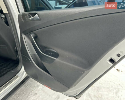 Сірий Фольксваген Пассат, об'ємом двигуна 2 л та пробігом 272 тис. км за 6999 $, фото 26 на Automoto.ua