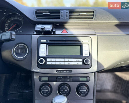 Серый Фольксваген Пассат, объемом двигателя 2 л и пробегом 309 тыс. км за 5900 $, фото 22 на Automoto.ua