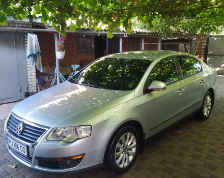 Серый Фольксваген Пассат, объемом двигателя 1.6 л и пробегом 178 тыс. км за 8100 $, фото 1 на Automoto.ua