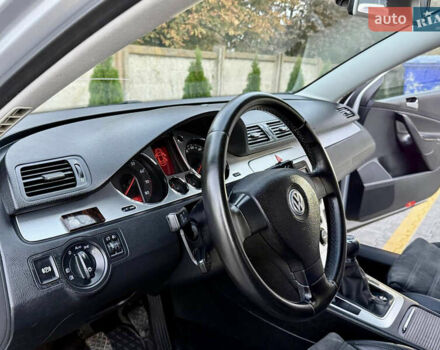 Сірий Фольксваген Пассат, об'ємом двигуна 1.8 л та пробігом 250 тис. км за 5800 $, фото 8 на Automoto.ua