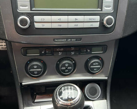 Серый Фольксваген Пассат, объемом двигателя 2 л и пробегом 176 тыс. км за 7000 $, фото 15 на Automoto.ua