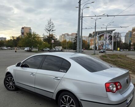 Серый Фольксваген Пассат, объемом двигателя 1.8 л и пробегом 239 тыс. км за 6799 $, фото 2 на Automoto.ua