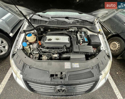 Сірий Фольксваген Пассат, об'ємом двигуна 1.8 л та пробігом 250 тис. км за 5800 $, фото 10 на Automoto.ua
