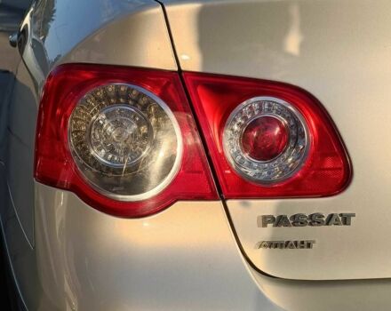 Серый Фольксваген Пассат, объемом двигателя 1.8 л и пробегом 256 тыс. км за 6740 $, фото 10 на Automoto.ua