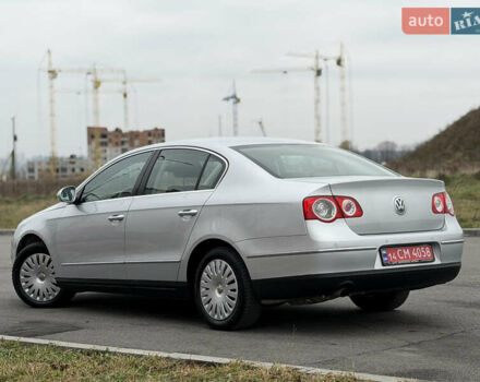 Сірий Фольксваген Пассат, об'ємом двигуна 1.6 л та пробігом 217 тис. км за 8999 $, фото 10 на Automoto.ua