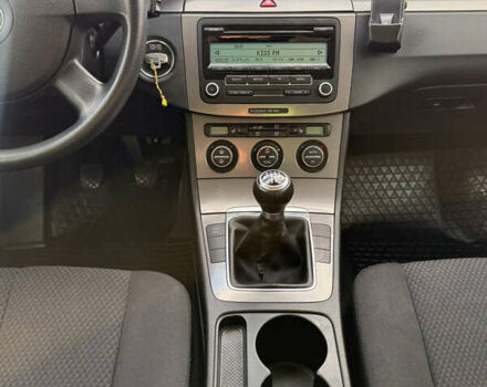 Фольксваген Пассат 2009 в Виннице на Automoto.ua Серый Фольксваген Пассат, объемом двигателя 1.6 л и пробегом 194 тыс. км за 7999 $, фото 80 на Automoto.ua