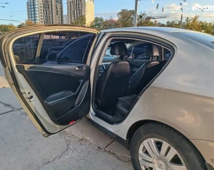 Серый Фольксваген Пассат, объемом двигателя 1.8 л и пробегом 256 тыс. км за 6940 $, фото 13 на Automoto.ua