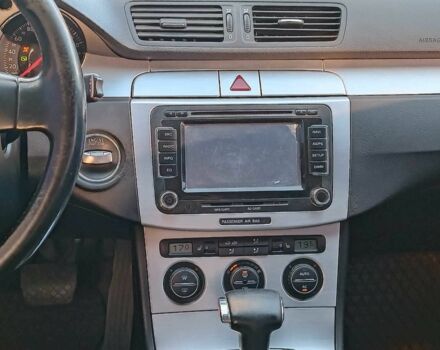 Серый Фольксваген Пассат, объемом двигателя 1.8 л и пробегом 256 тыс. км за 6740 $, фото 16 на Automoto.ua