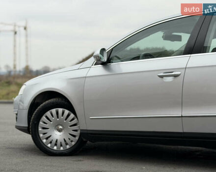 Сірий Фольксваген Пассат, об'ємом двигуна 1.6 л та пробігом 217 тис. км за 8999 $, фото 14 на Automoto.ua