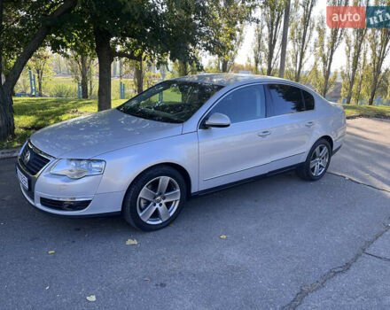 Серый Фольксваген Пассат, объемом двигателя 1.8 л и пробегом 220 тыс. км за 6700 $, фото 2 на Automoto.ua