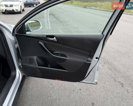 Сірий Фольксваген Пассат, об'ємом двигуна 1.6 л та пробігом 217 тис. км за 8999 $, фото 75 на Automoto.ua